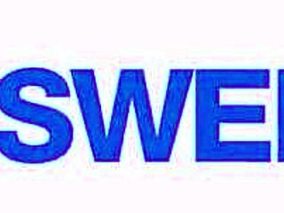 Зачем глотать, когда можно плюнуть в эту гладкую тугую киску в сессии езды и лизания пары?