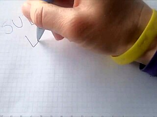 यार, मेरे सौतेले भाई ने मुझे नहाते हुए पकड़ लिया और बस शुरू हो गया!