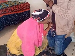 Lilpuddingbowls stars in a wild homemade banging scene. Big assets and raw action unfold.