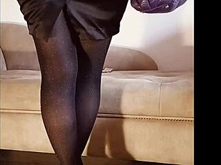 Parlak külotlu çorapta işeme şimdi ücretsiz!