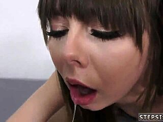 solo teen babe moaning in gloryhole family competition!