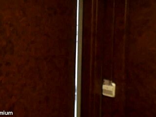 Carlitos Way narra su sesión anal intensa con Iris Cool en tacones