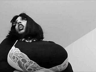 Voluptuous Shemale Whore Karola Ts Shows Big Tits And Cock