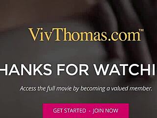 Тина Уокер ныряет глубоко с Хенесси А в жарком лесби шоу