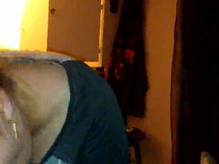 chelsey deepthroats big cock in homemade video?
