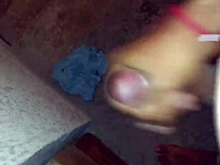 Masturbándome Mientras Nadie Está