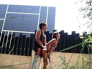 Looking for outdoor fuck spot with cum in mouth