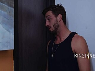 Ich zeige dir meinen Arsch, wenn du mich zum Einkaufszentrum mitnimmst, Stiefbruder - Gia Derza.