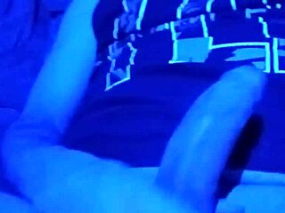 Long Juicy Logan Drake Cumshot