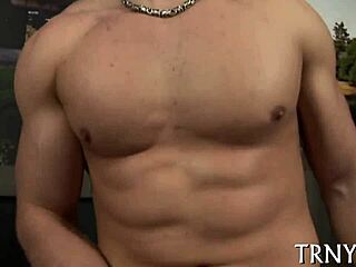 Sexy tranny sucks for pleasure