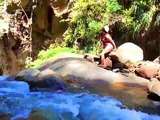Lilyan Masturbates With Dildo On Riverbank! Watch Her Ass Shake!