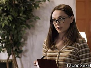 Brunette Sexy Girl Fuck Football Player