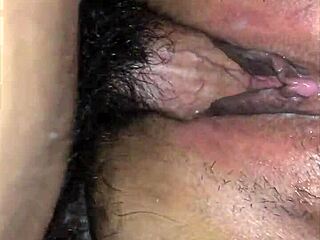 Tô viciado em foder a bucetinha apertada dessa filipina 18+