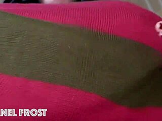 我的H杯大奶直接怼你脸上