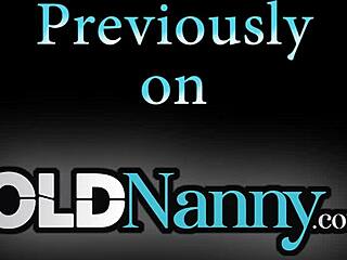 Hey, Mau Nonton Wanita Matang Main Sendiri dengan Mainan Pinknya?