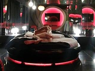 Ro y Lu Enjoy Oral Pleasure in Home Video