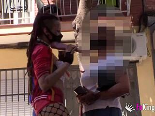 harley quinn cosplayer picks up n blows guys in street