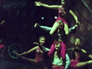 Illustrazione Erotica Vintage da Collezione Retro Comic Cartoon Anime Hentai