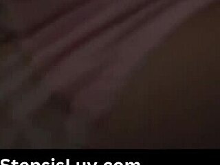 Η Μάγια Γουούλφ βοηθάει στέψις με τη μεγάλη καριόλα του Τόνι Ρουμπίνο στο υπνοδωμάτιο με δάχτυλα και μπλόουτζομπ