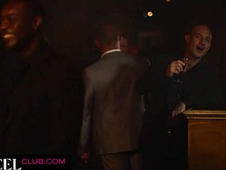 Sienna Day Gets Hot and Horny for Muff Diving