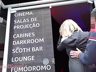 Trailer del mio primo gangbang in un cinema porno con tanti ragazzi che mi vengono in bocca