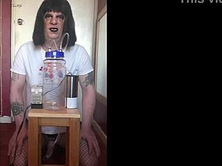 Cowgirl love: Bisexual crossdresser milks it