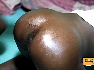 Negra tetona follada anal perrito con pollón monstruo en POV hardcore