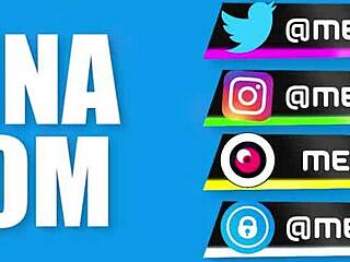 novinha gostosa faz boquete e ganha leitinho