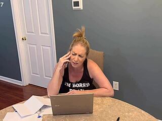 Voluptuous mom Dannii Jones enjoys a visit from her muscular masseur