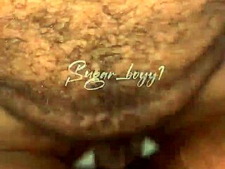 Ebony kráska berie BBC hlboko do tesnej kundy