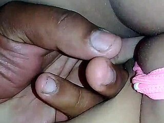 Môj strýko ma zneužíva a bez dovolenia mi ohmatáva mačičku