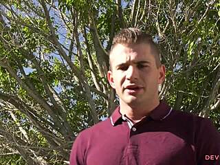 الطالبة التبادلية نويمي بيلاس تستمتع بمغامرات خارجية في الكونغو