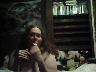 I deeply masturbate my anal with toys, reaching orgasm in solo session on sept 17 2016