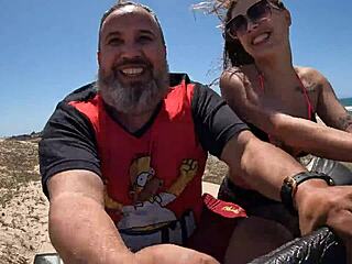 Doğal göğüslü Afrikalı Latin, Ceara’da sokakta ve plajda kirli konuşmalarla dış mekan amcık aksiyonuna geçiyor!