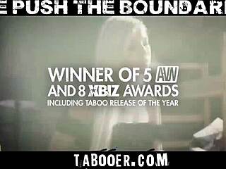 Pierce Paris e Dee Williams scopano e diventa un trio bollente con Whitney