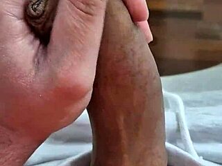 Brazilian Twink Jerks Off in Delicious Homemade Solo