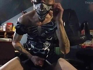 does whitecockolate like getting her cock fingered?