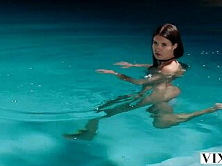 Petite brunette Evelyn seduces her crush with a sensual skinny dip