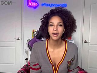 Foxybrown20 zdieľa záhadný erotický príbeh s cudzím mužom z Walmartu