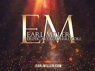 Mlecznobiała rudowłosa Elle Alexandra pociera ogoloną cipkę w bieliźnie