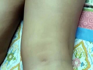 Seductive Indian girlfriend shows off her sexy curves