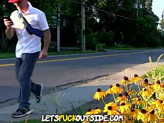 Lets fuck outside with southern beauties