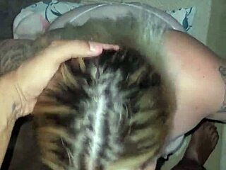 putita la chupa toda y recibe toda la leche en la cara