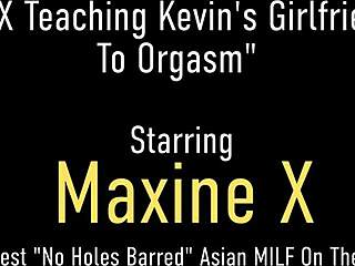 SKYLAR HARRIS FUCKS fat curvy blonde ass milf brunette interracial lesbian pornstar