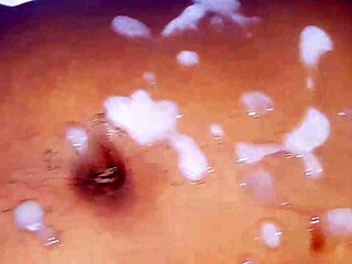 Жесткий трах соседки с огромной кончей