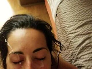 Slut girlfriend takes huge cum facial