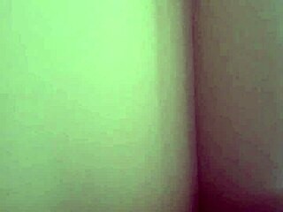 boogie makes white girl tap out fast in the match