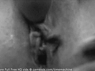 Amateur housewife fingers shaved pussy to climax