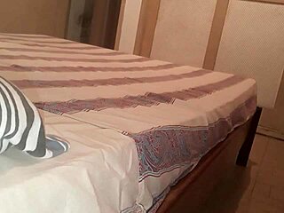 paty bumbum me mandou este v�deo oferecendo sua peludinha sera que eu como, latina big ass