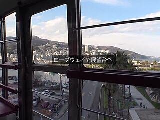 Bella asiatica tette grosse pompino con sborrata in faccia